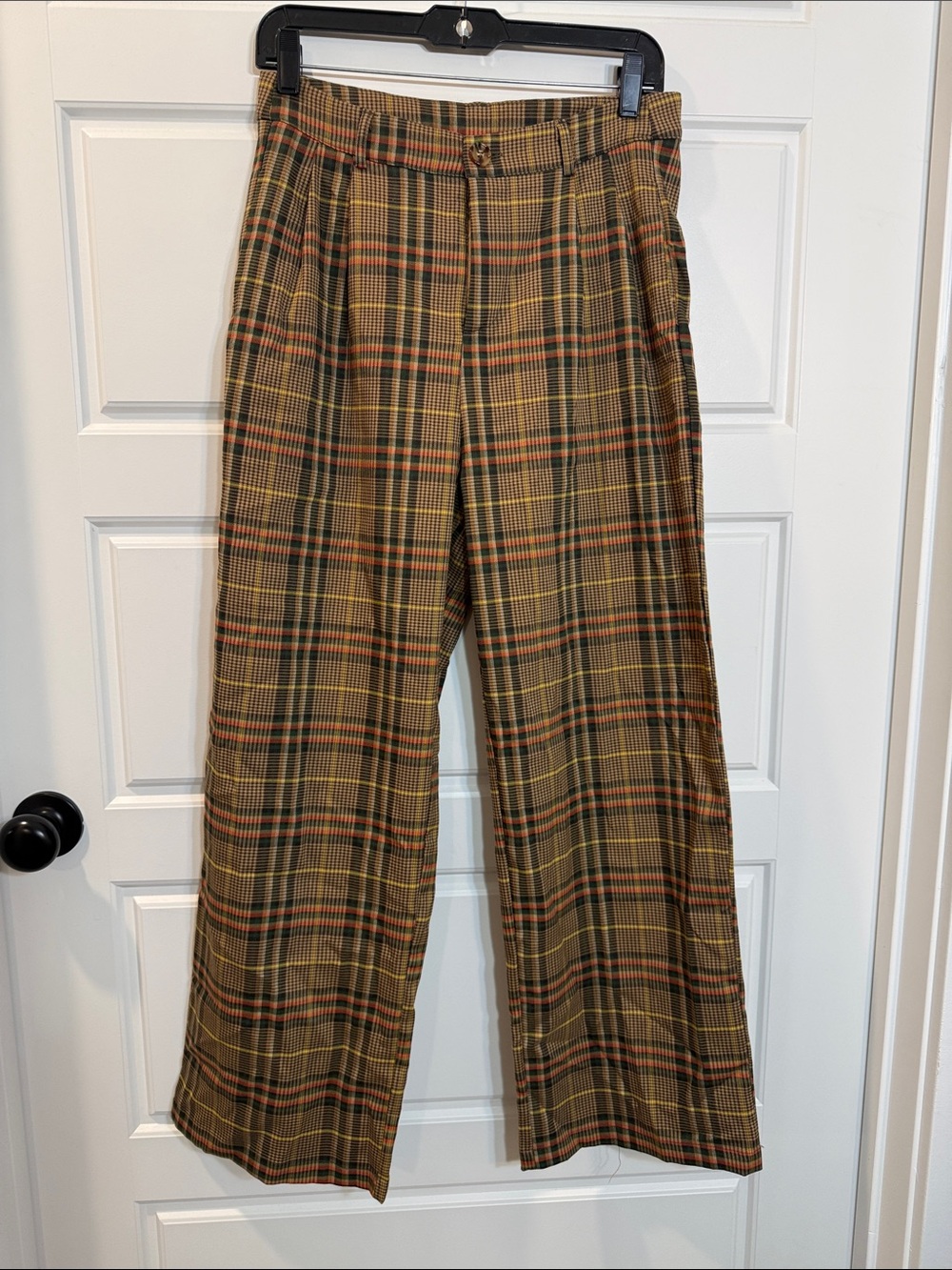 Dazy Plaid Trousers size medium